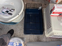 Groot lot dierenbenodigdheden (stopzetting) - afbeelding 25 van  196