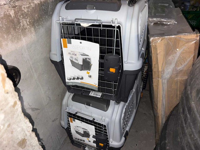 Groot lot dierenbenodigdheden (stopzetting) - afbeelding 29 van  196