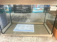 Groot lot dierenbenodigdheden (stopzetting) - afbeelding 31 van  196