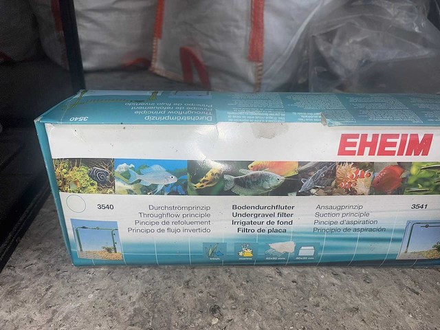 Groot lot dierenbenodigdheden (stopzetting) - afbeelding 41 van  196