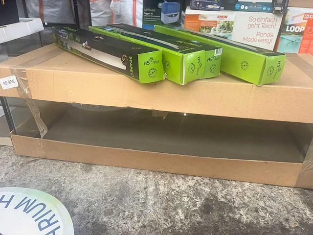 Groot lot dierenbenodigdheden (stopzetting) - afbeelding 70 van  196