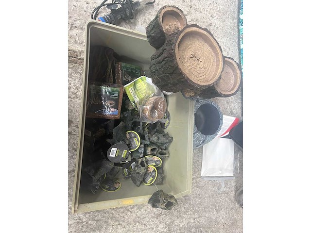 Groot lot dierenbenodigdheden (stopzetting) - afbeelding 94 van  196