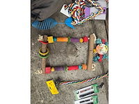 Groot lot dierenbenodigdheden (stopzetting) - afbeelding 100 van  196