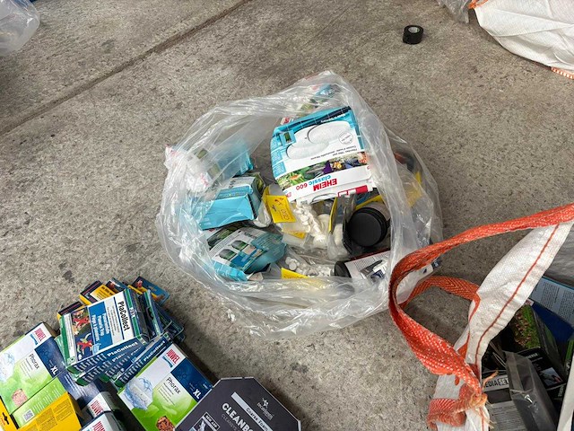 Groot lot dierenbenodigdheden (stopzetting) - afbeelding 90 van  196