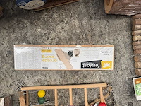 Groot lot dierenbenodigdheden (stopzetting) - afbeelding 105 van  196