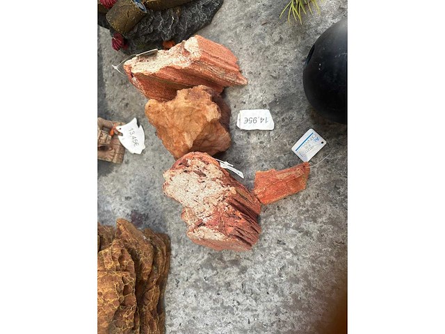 Groot lot dierenbenodigdheden (stopzetting) - afbeelding 116 van  196