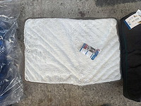 Groot lot dierenbenodigdheden (stopzetting) - afbeelding 135 van  196