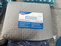 Groot lot dierenbenodigdheden (stopzetting) - afbeelding 143 van  196