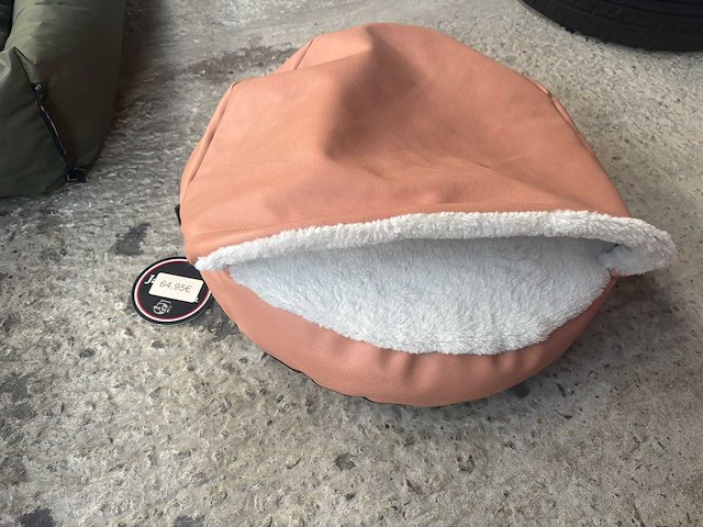 Groot lot dierenbenodigdheden (stopzetting) - afbeelding 146 van  196