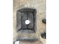 Groot lot dierenbenodigdheden (stopzetting) - afbeelding 156 van  196