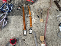 Groot lot dierenbenodigdheden (stopzetting) - afbeelding 153 van  196