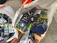 Groot lot dierenbenodigdheden (stopzetting) - afbeelding 165 van  196