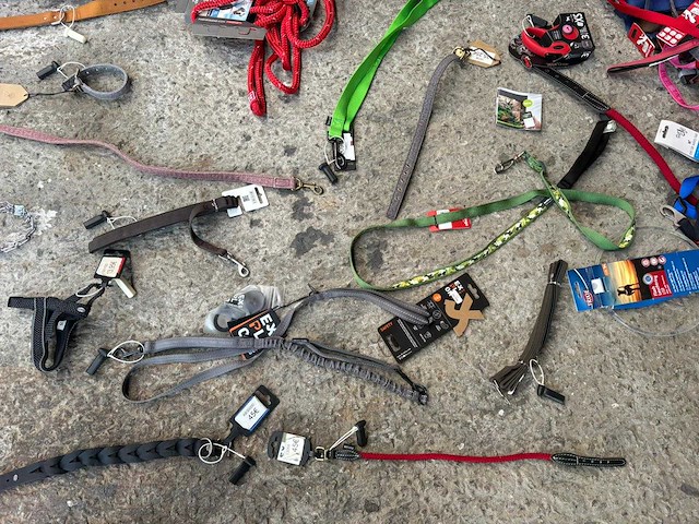 Groot lot dierenbenodigdheden (stopzetting) - afbeelding 172 van  196