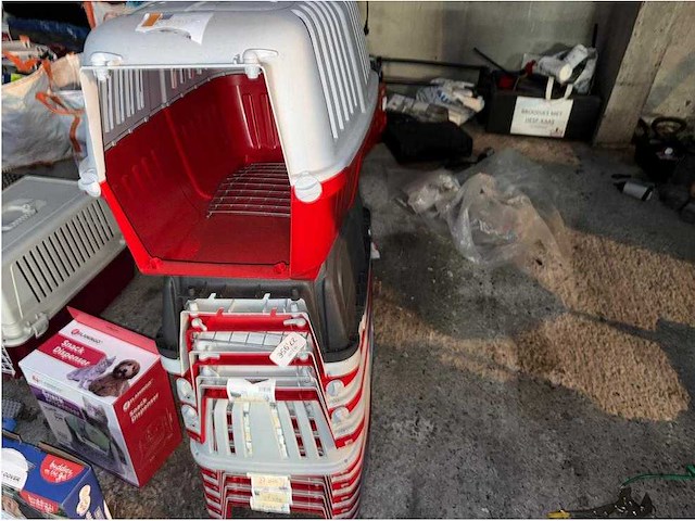 Groot lot dierenbenodigdheden (stopzetting) - afbeelding 22 van  33