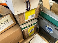Groot lot divers bevestigingsmateriaal/montage buizen - afbeelding 11 van  11