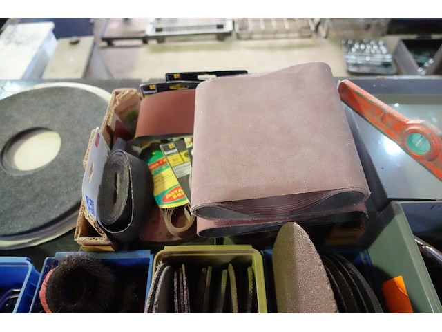 Groot lot divers materiaal - afbeelding 20 van  33