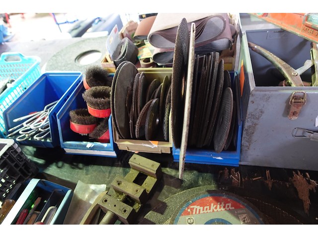 Groot lot divers materiaal - afbeelding 21 van  33