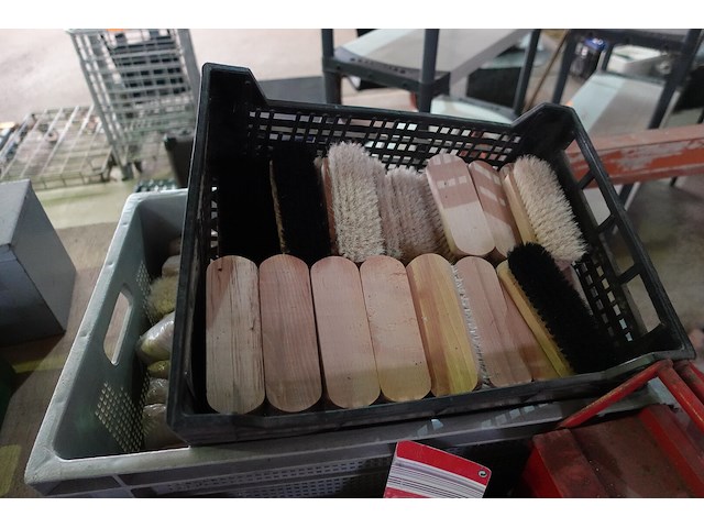 Groot lot divers materiaal - afbeelding 31 van  33