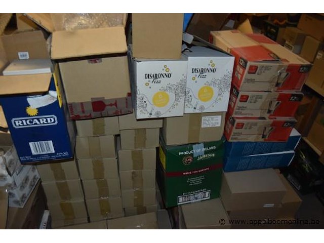 Groot lot diverse palletten inhoudend wo. glaswerk - afbeelding 4 van  5