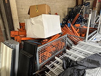 Groot lot diverse stellingen + inhoud - afbeelding 14 van  16