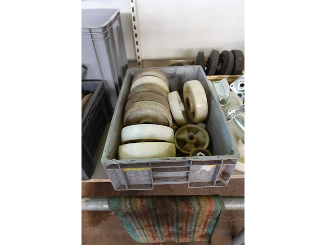 Groot lot diverse wielen - afbeelding 11 van  15