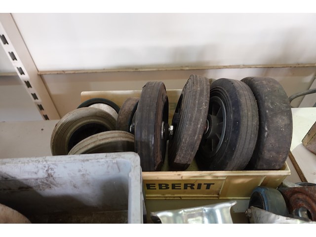 Groot lot diverse wielen - afbeelding 13 van  15