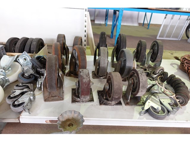 Groot lot diverse wielen - afbeelding 14 van  15