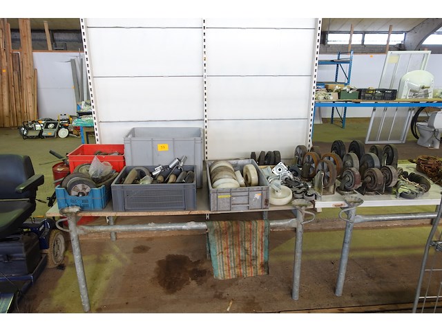 Groot lot diverse wielen - afbeelding 1 van  15