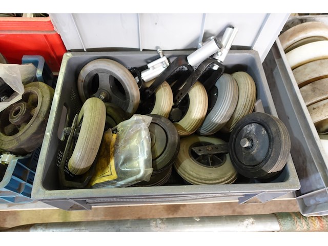 Groot lot diverse wielen - afbeelding 6 van  15