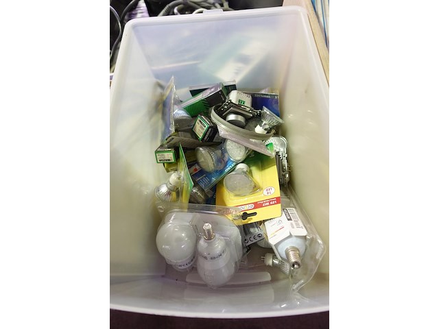 Groot lot elektriciteit - afbeelding 12 van  33