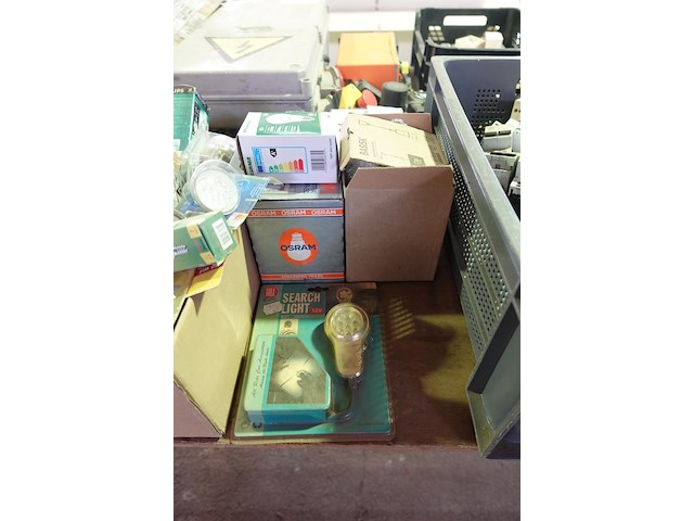 Groot lot elektriciteit - afbeelding 15 van  33