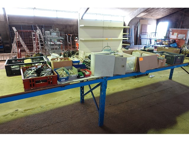 Groot lot elektriciteit - afbeelding 1 van  33