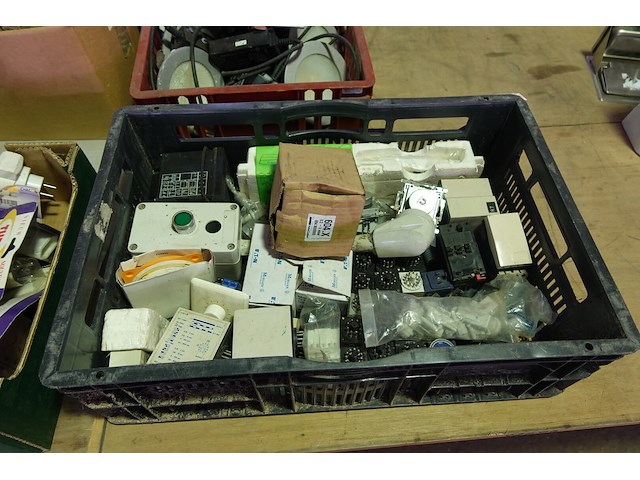 Groot lot elektriciteit - afbeelding 33 van  33