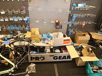 Groot lot fietsaccessoires, onderdelen enz - afbeelding 3 van  8