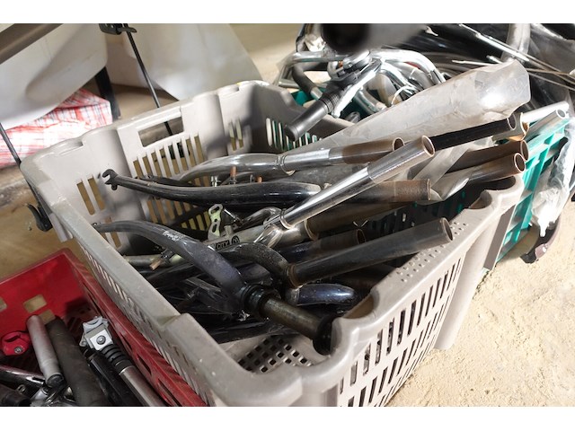 Groot lot fietsmateriaal - afbeelding 12 van  59