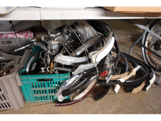 Groot lot fietsmateriaal - afbeelding 13 van  59
