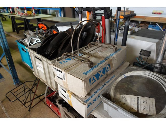 Groot lot fietsmateriaal - afbeelding 18 van  59