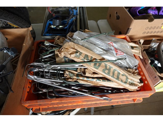 Groot lot fietsmateriaal - afbeelding 25 van  59