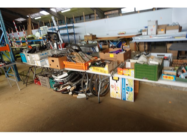Groot lot fietsmateriaal - afbeelding 2 van  59