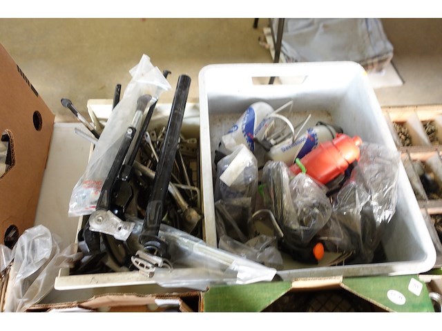 Groot lot fietsmateriaal - afbeelding 30 van  59