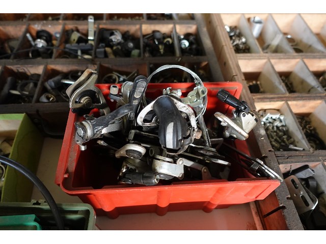 Groot lot fietsmateriaal - afbeelding 37 van  59