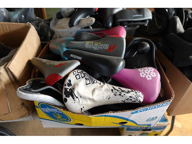 Groot lot fietsmateriaal - afbeelding 55 van  59