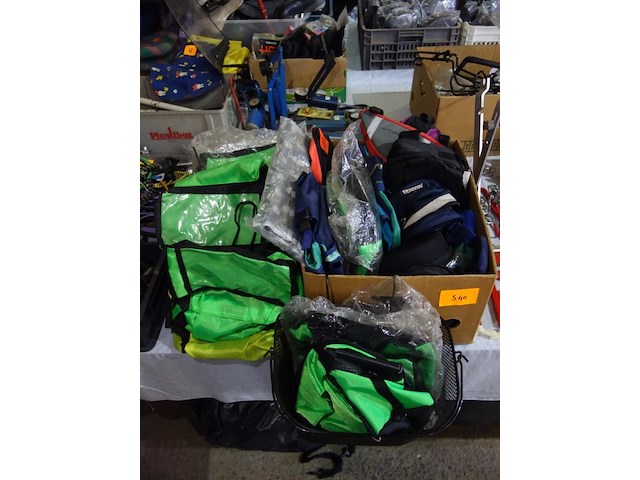 Groot lot fietstassen - afbeelding 1 van  1