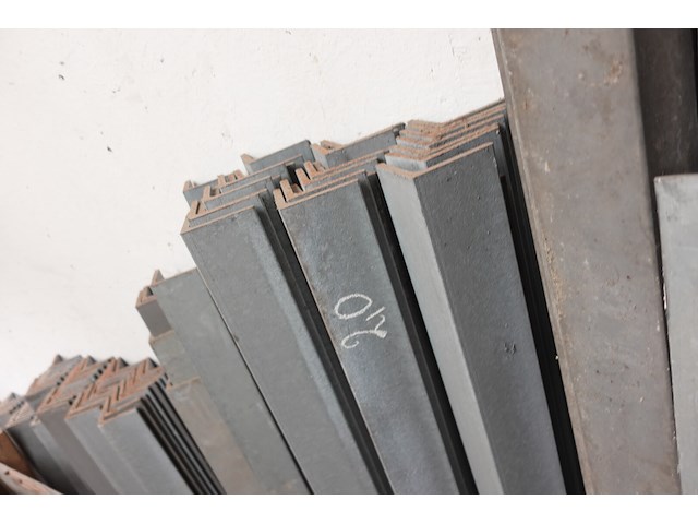 Groot lot hoekprofielen rvs - afbeelding 6 van  9