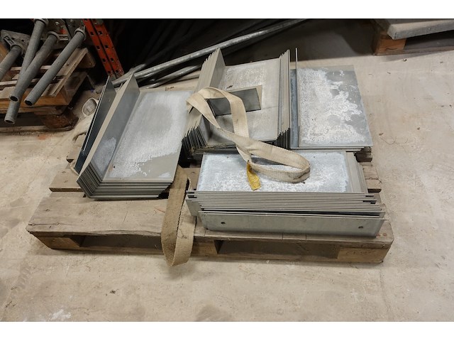 Groot lot hoekprofielen rvs - afbeelding 9 van  9