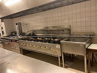 Groot lot horecamateriaal / stopzetting restaurant inboedel - afbeelding 1 van  16