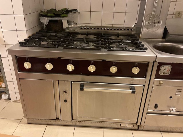 Groot lot horecamateriaal / stopzetting restaurant inboedel - afbeelding 8 van  16