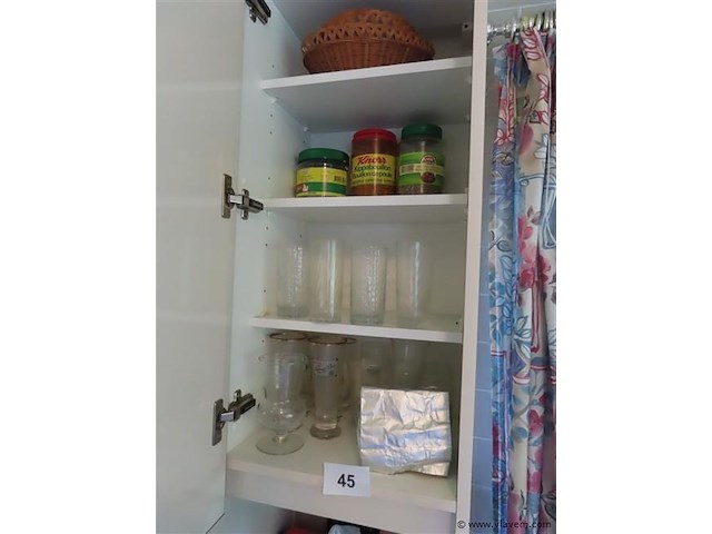 Groot lot in de keuken volgens foto's - afbeelding 2 van  10