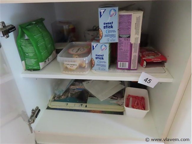 Groot lot in de keuken volgens foto's - afbeelding 3 van  10