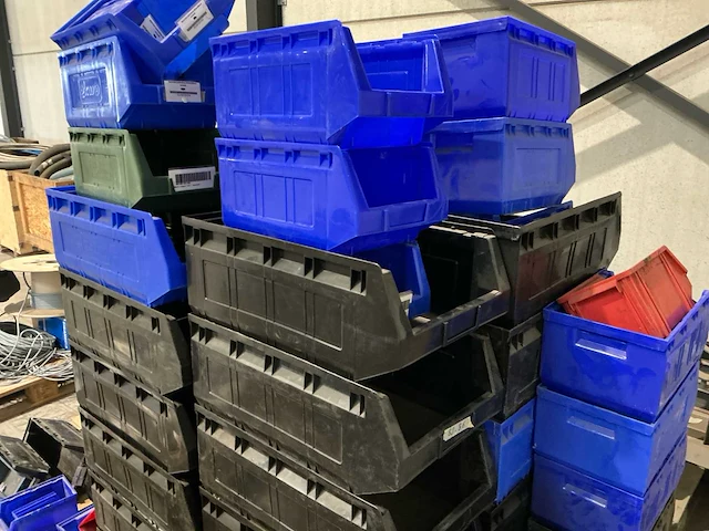 Groot lot kunststof magazijn opbergbakjes - afbeelding 4 van  5